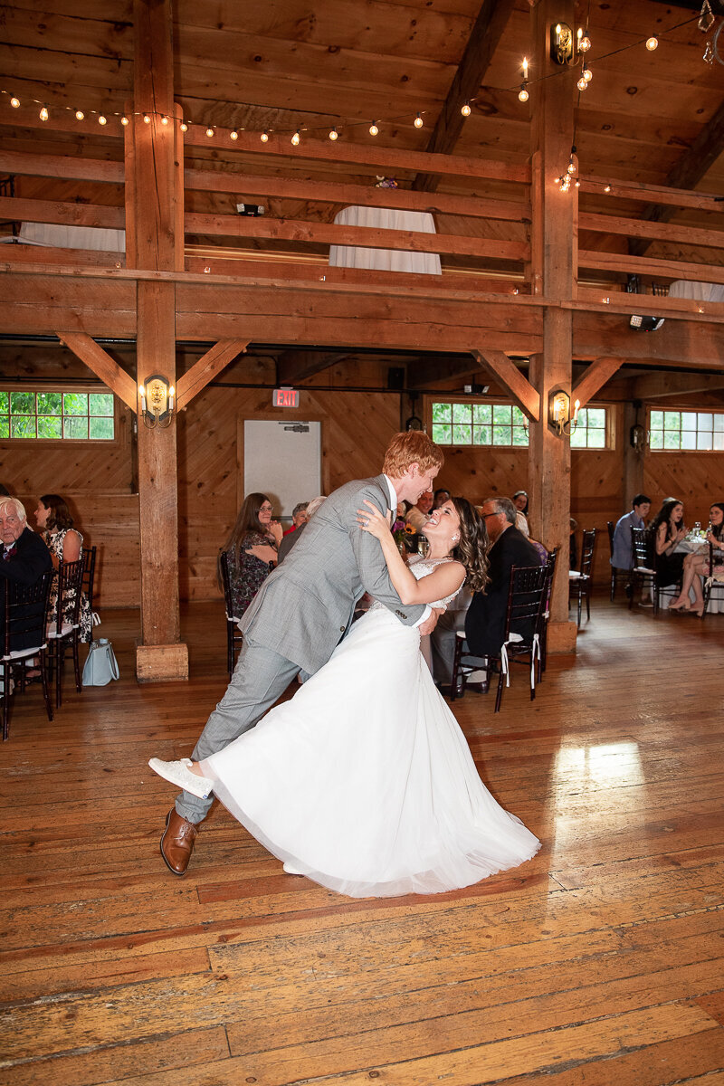 Red-Lion-Inn-Kelly-Pomeroy-Photography-Alexis-Tyler-reception-events-1