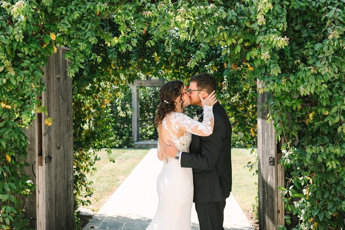 Bride and Groom Wedding Portaits Kelynn and Mathew Evansville Owensboro152