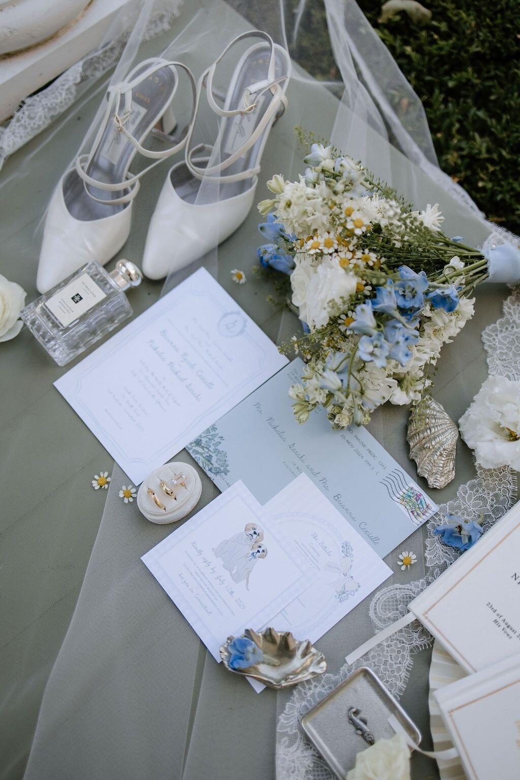 bride-and-groom-with-saint-bernards-stationery-details