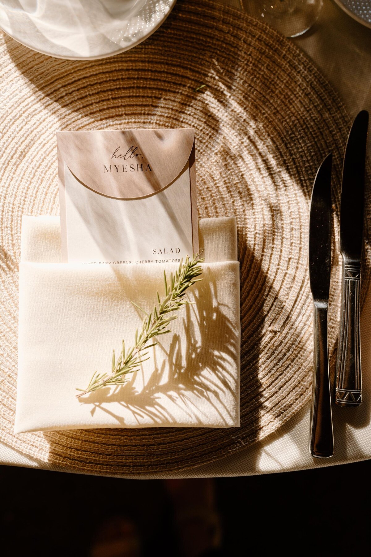 round-placecard-nude-wedding-menu