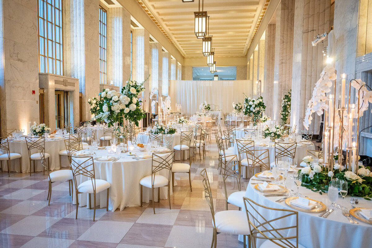 Luxury wedding decorations and flowers