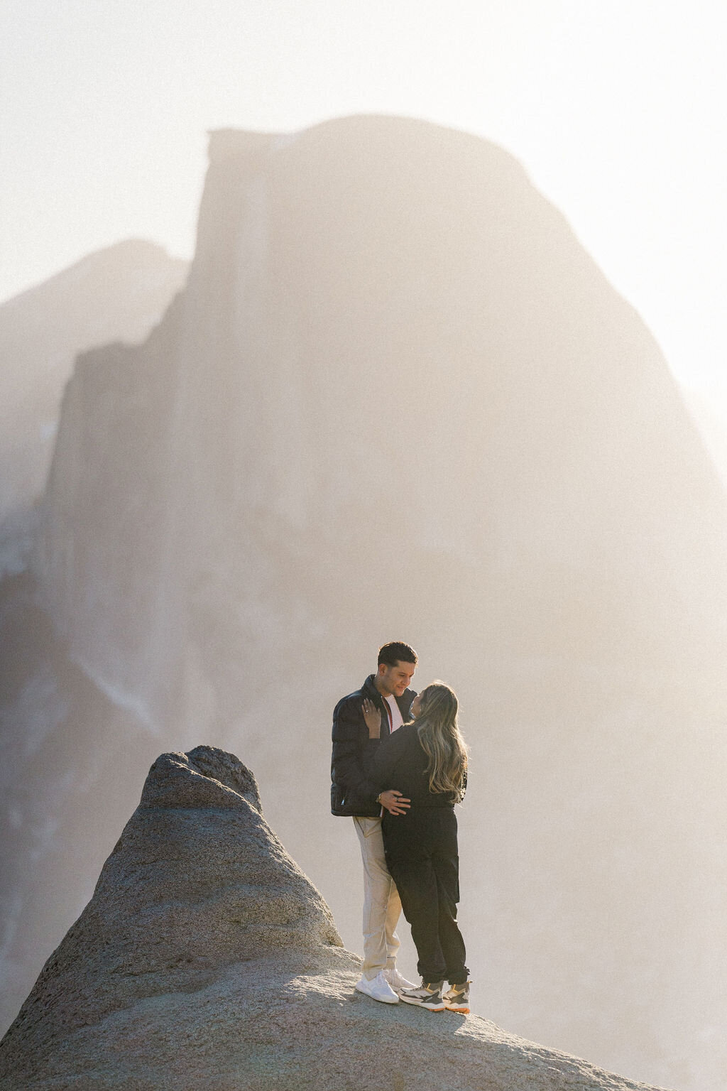 AJ Photography Armando Nevarez Yosemite California Engagement Photography Adventure Emotive Documentary6 (20)
