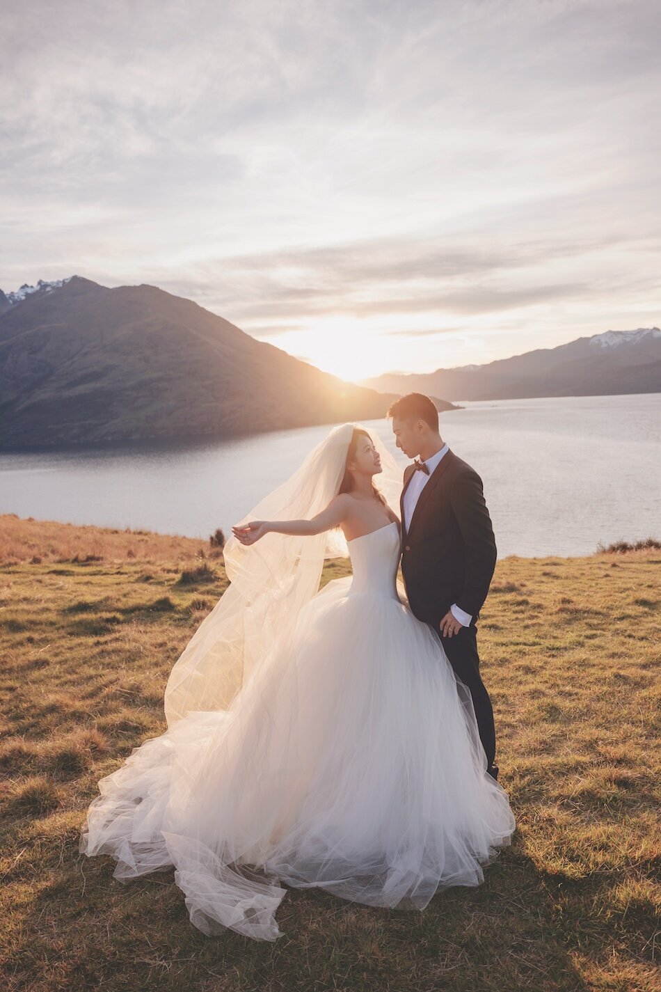Helicopter wedding photoshoot, Dragon Fly Peak, Wanaka.