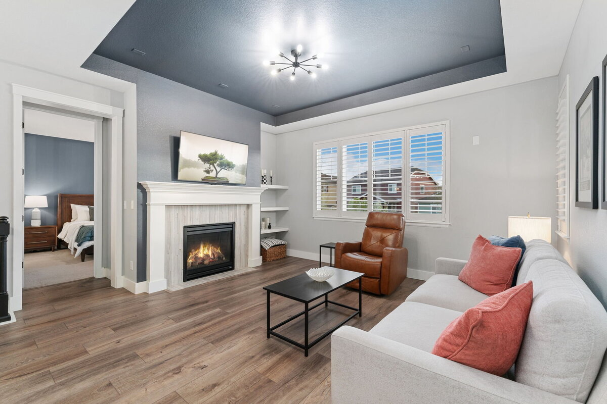 7-web-or-mls-4967 S Ukraine St 8