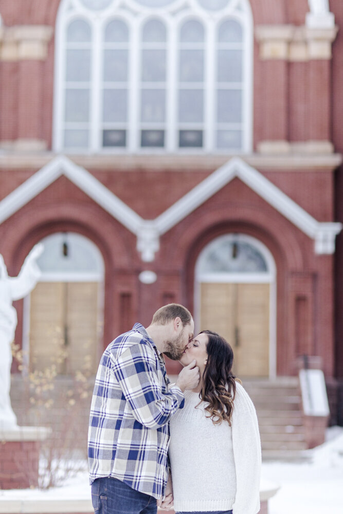 downtown-fargo-engagement-photography9