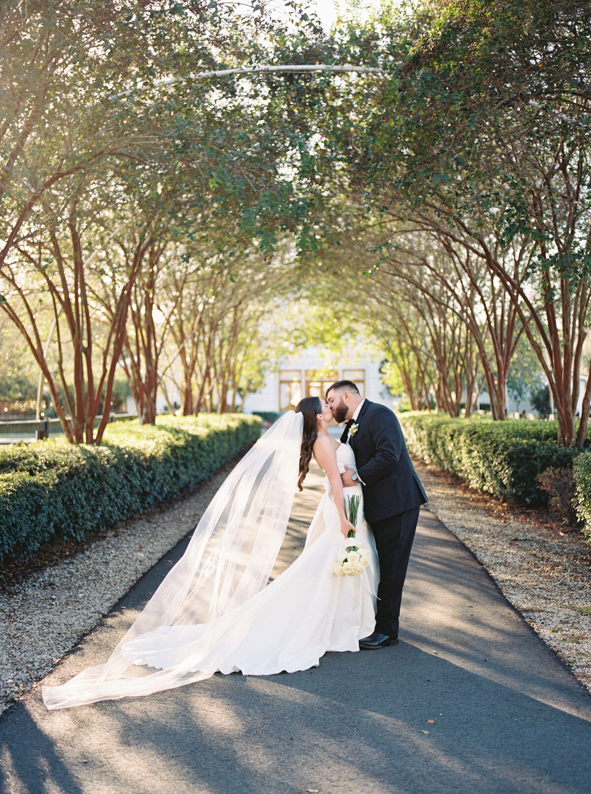 Elizabeth_Watts_Photography_Outdoor_Wedding_Photos5