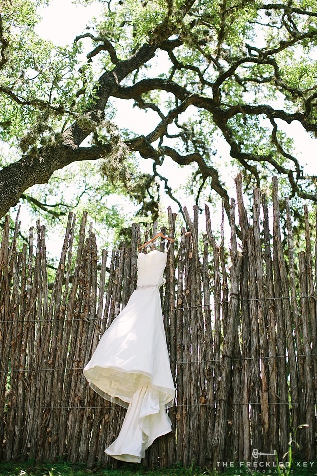 Austin-Wedding-Photographer_Hill-Country-Wedding_Cypress-Falls-Event-Center_0001