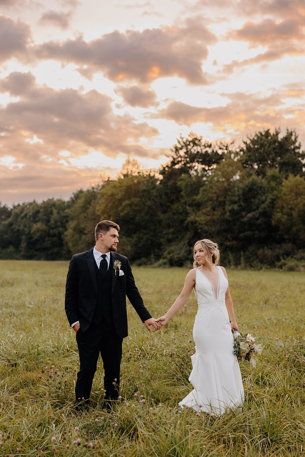 elegant-lilydale-wedding-bride-groonm