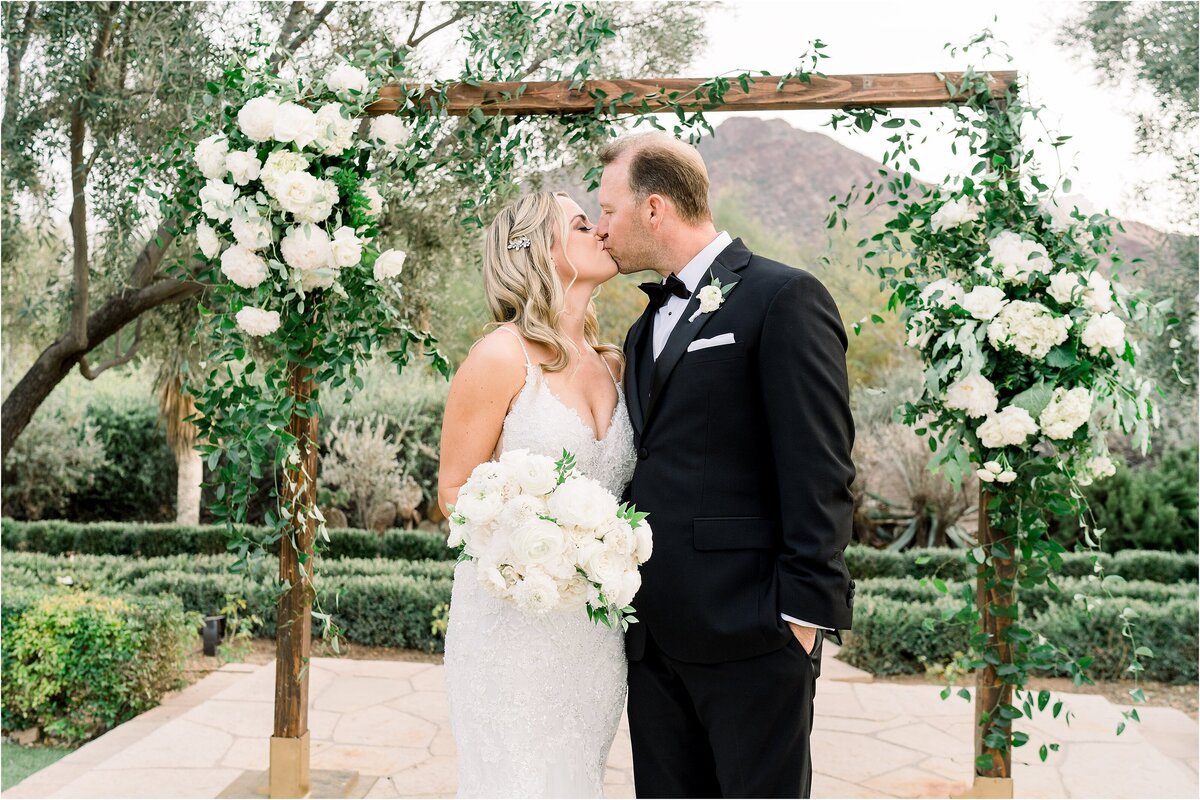 El Chorro Wedding Photographer, Scottsdale Wedding Photography - Rachel & Greg_0034
