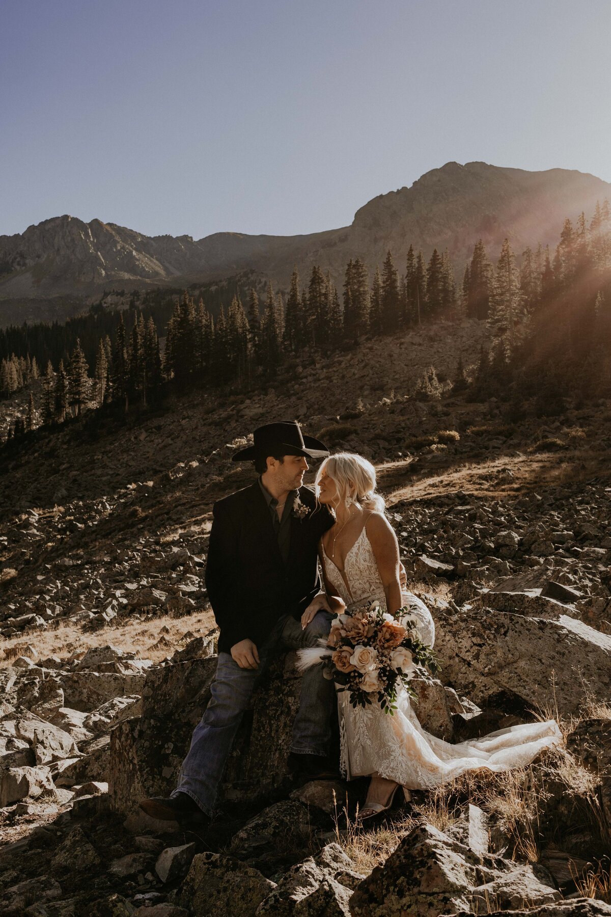 williams-lake-trailhead-elopement-taos-ski-valley-25