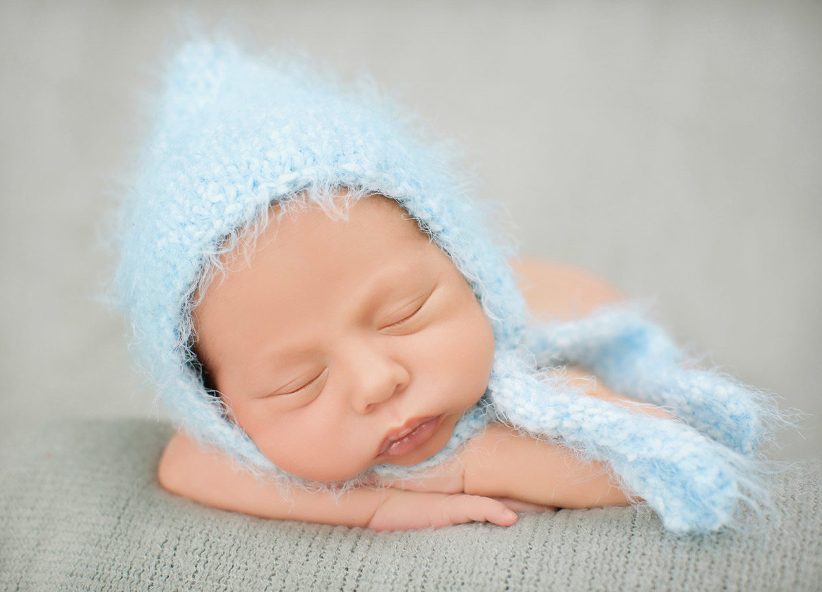 newborns in hats393