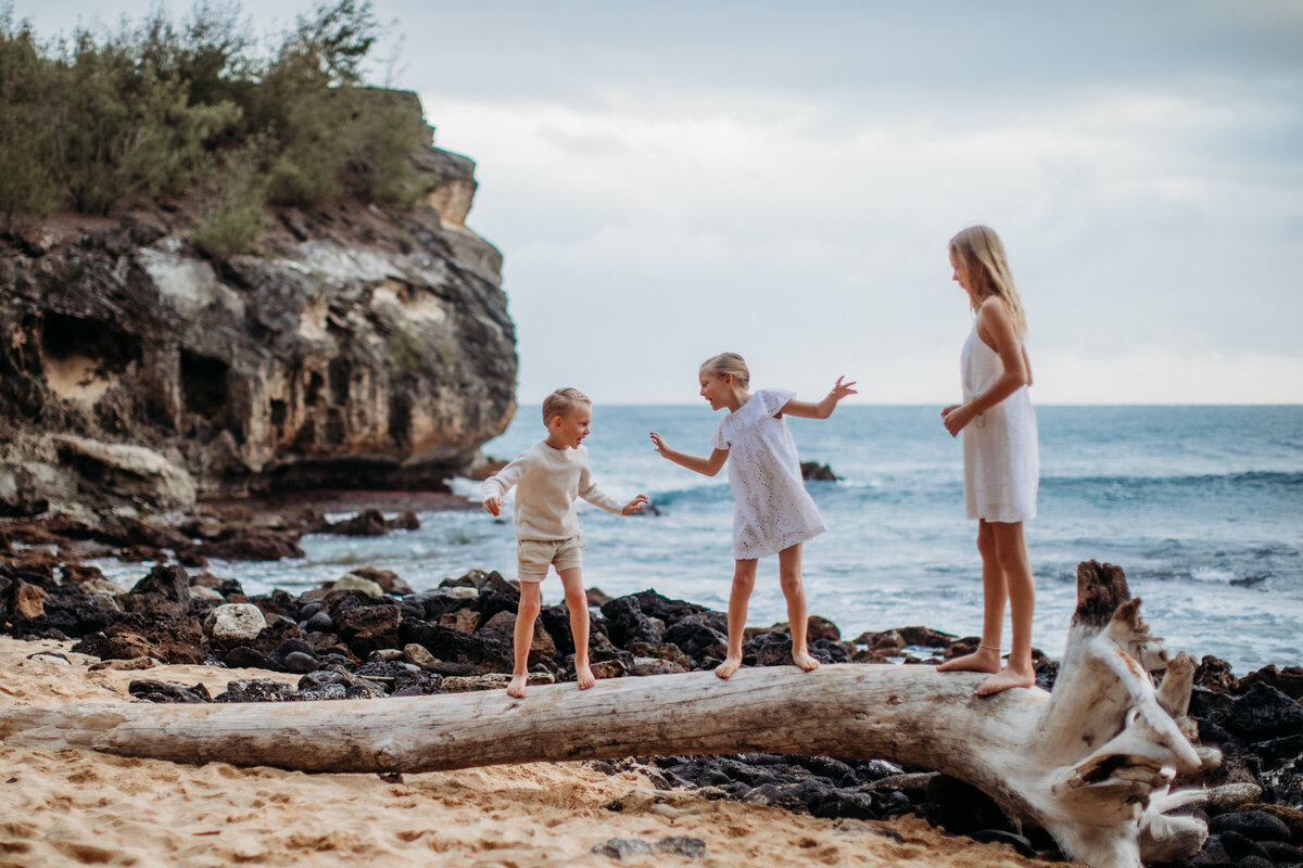 kauai-family-photographer-poipu-hyatt-sea-love-photography-24