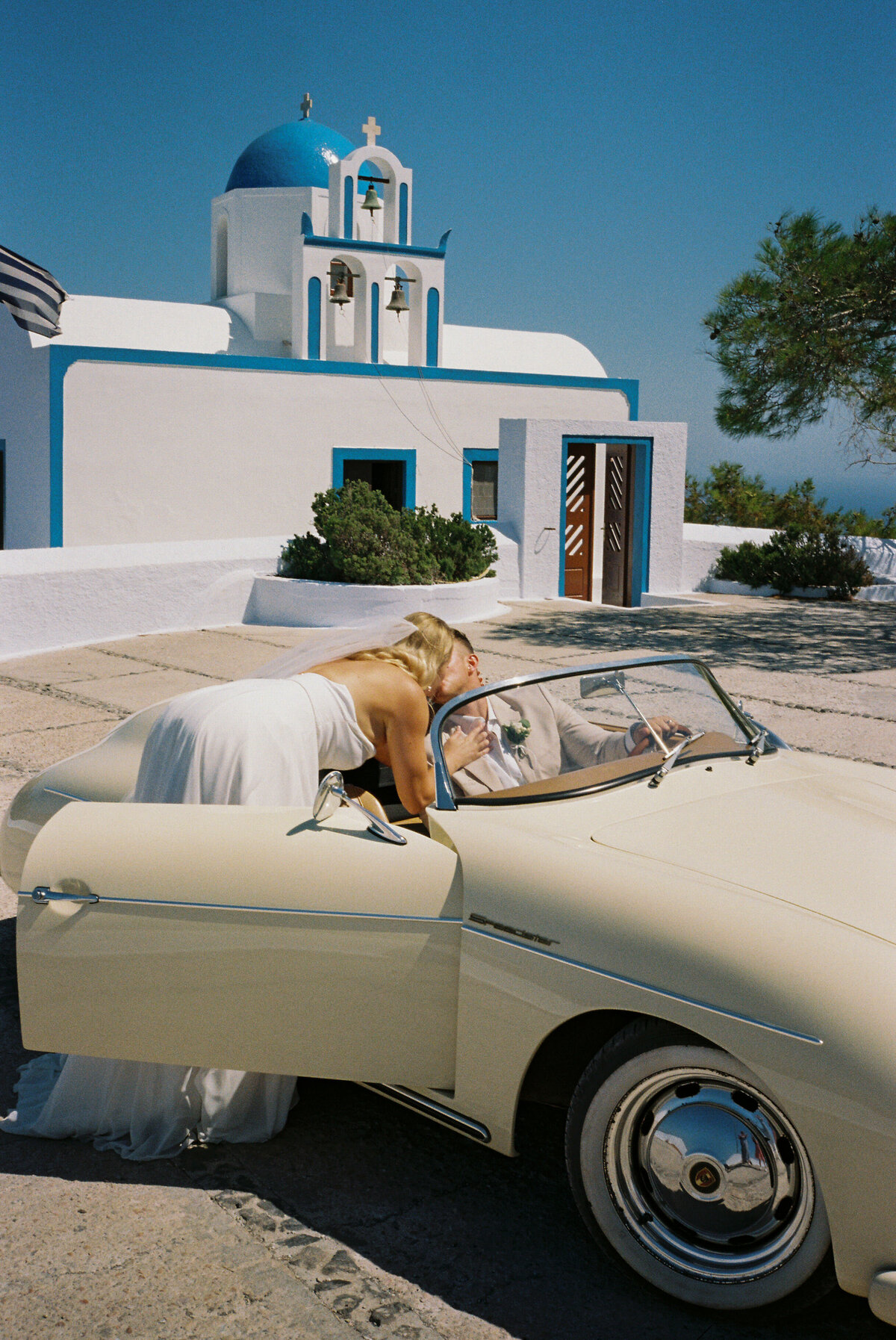 santorini-summer-elopement-film-greece-island-elegant-timeless-vintage-70