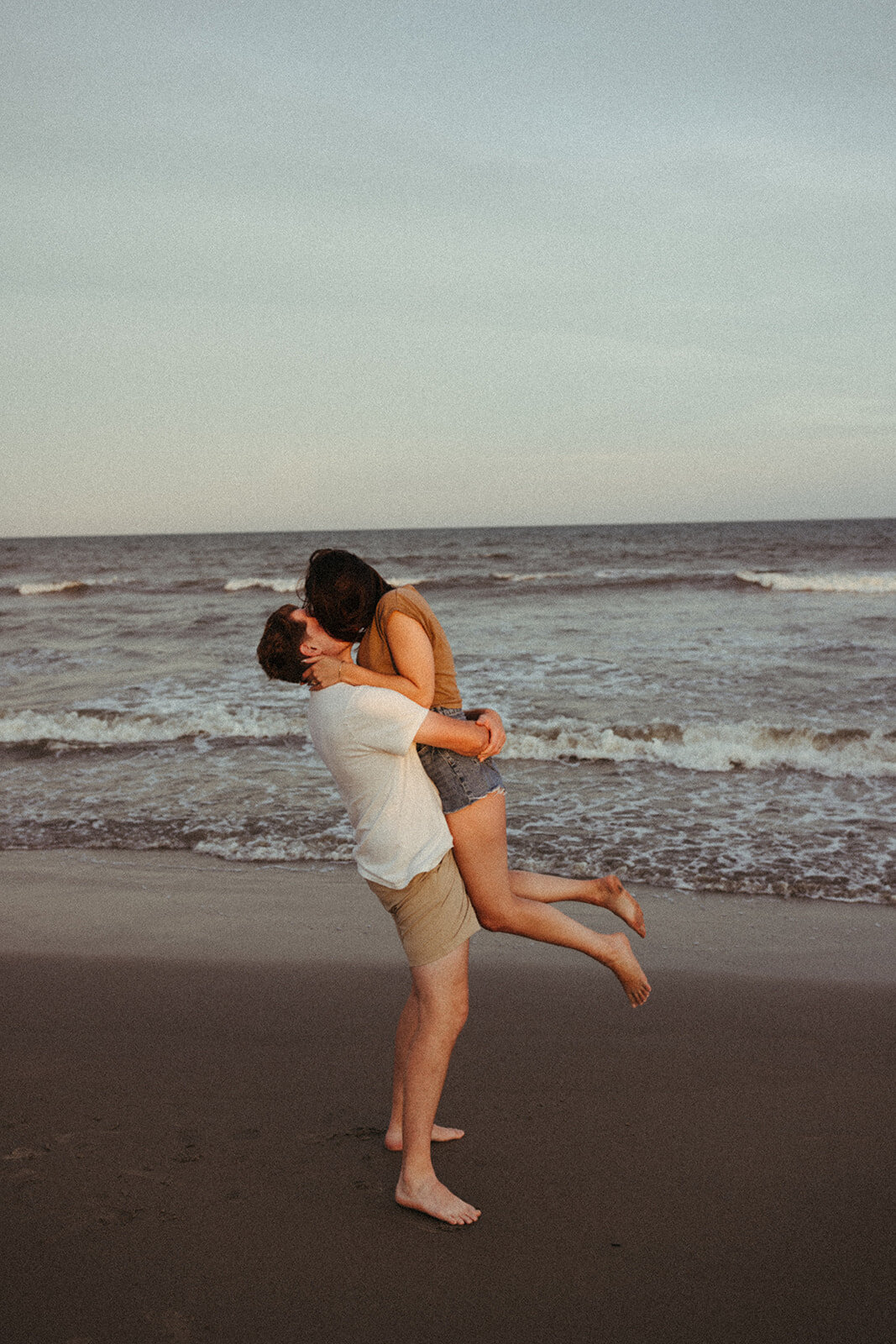 virginia beach engagement session 01078