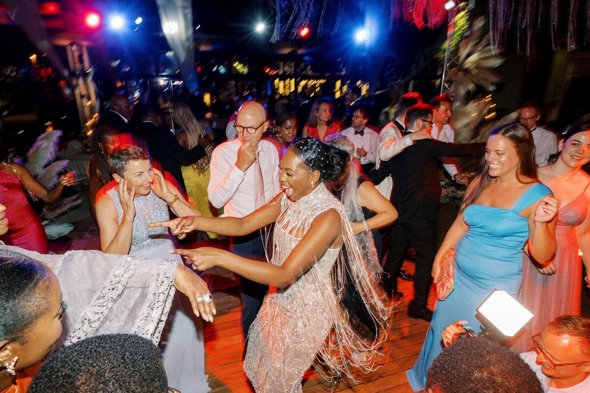 W2-Wedding-Photo-Doyinsola-and-Michael-2022-06-18-2500px-1340
