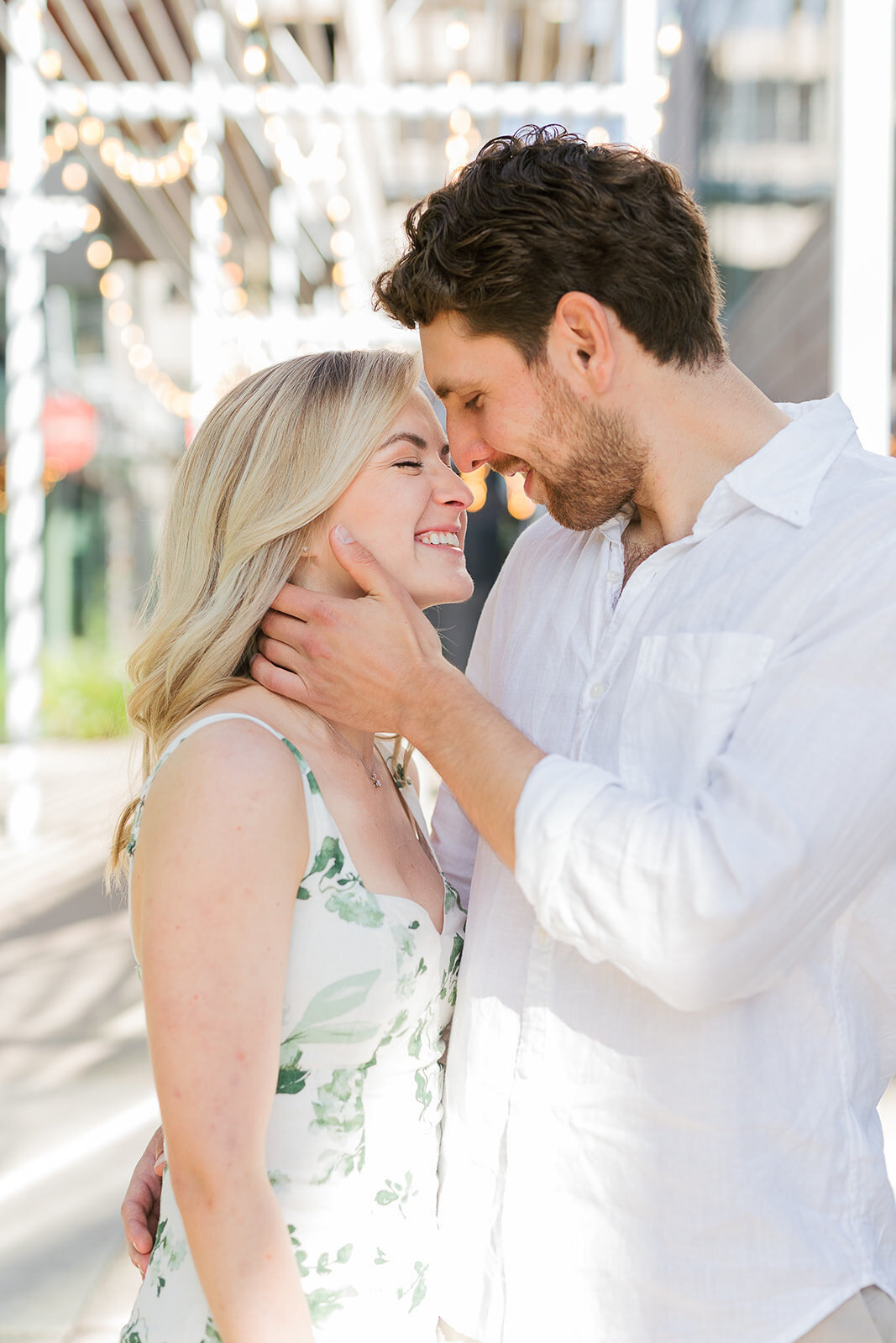 Colorful_south_congress_ausitn_engagement_photos12