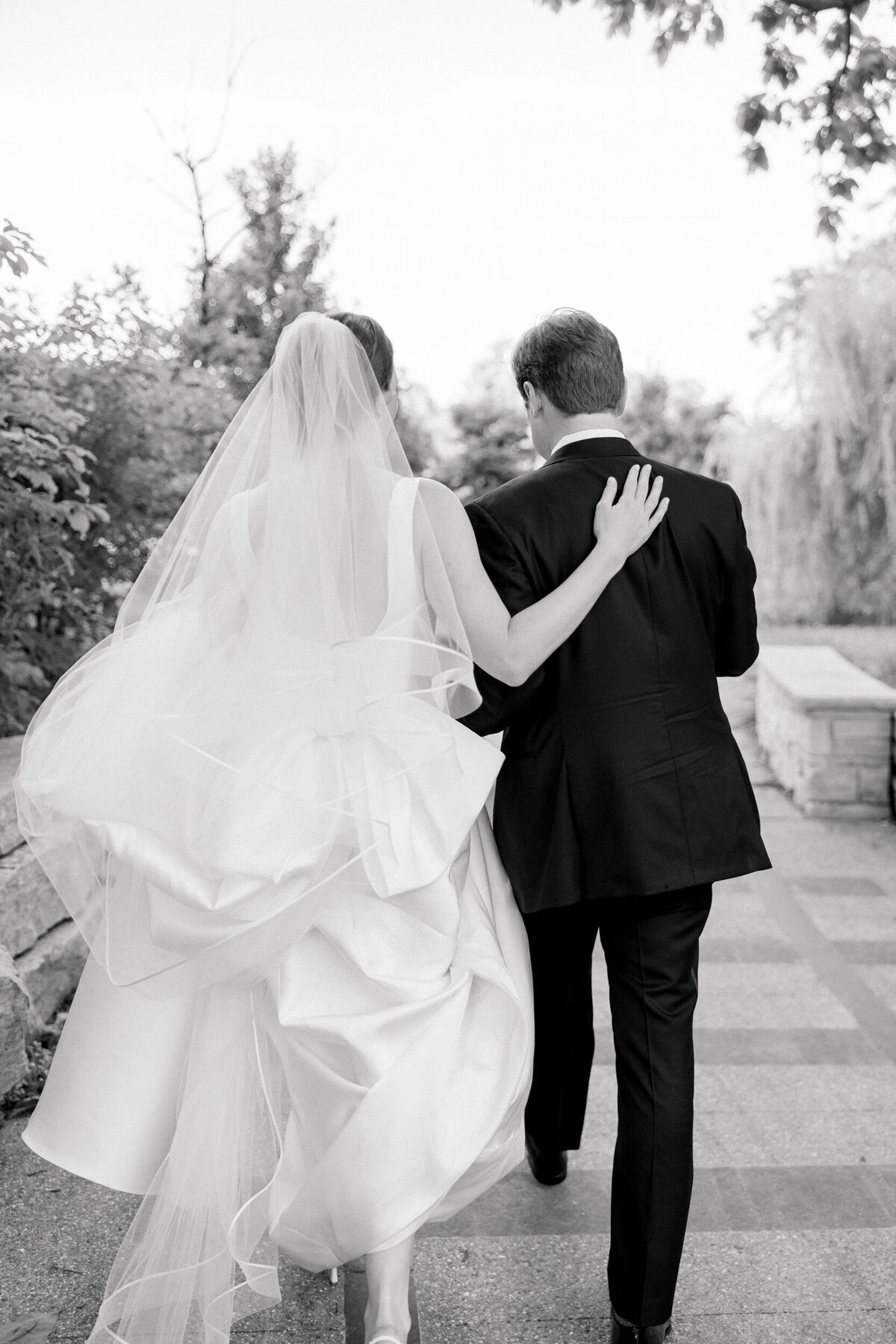 Lexi Benjamin Photography_Reynolds Chicago History Museum Wedding_07.06.24-280