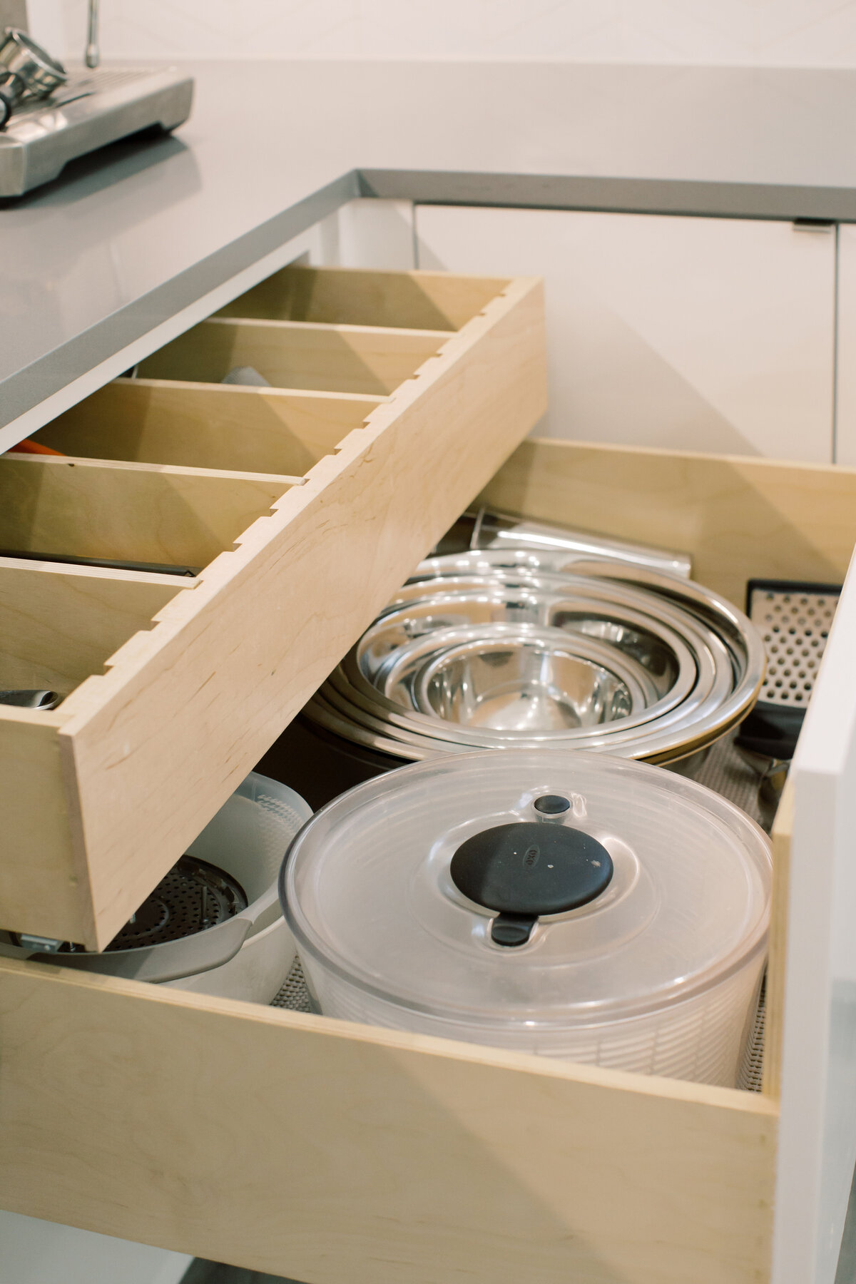 hello-home-sleek-modern-grey-and-white-kitchen-custom-drawer-organization-austin-52