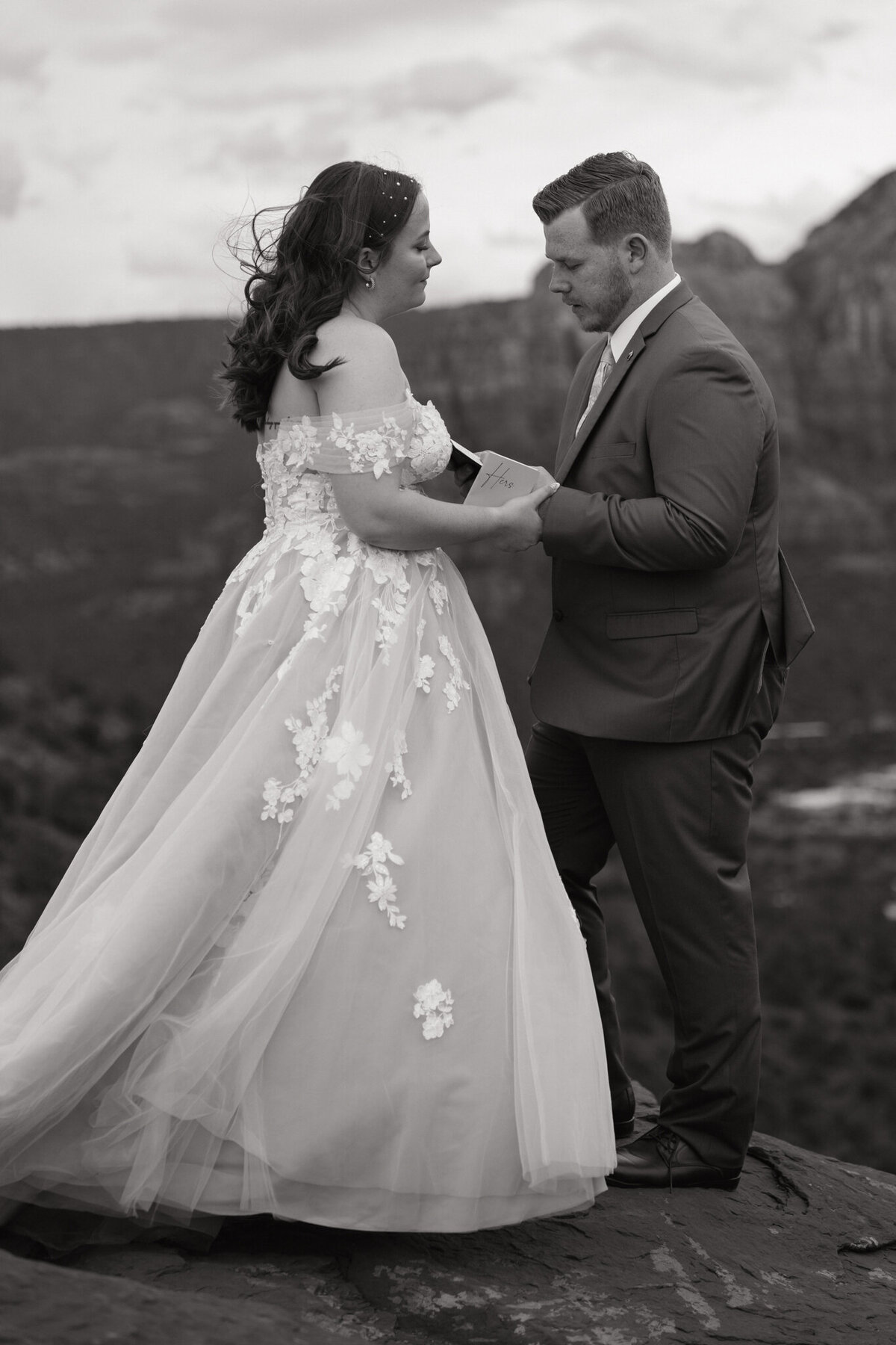 Sarah Folkers Photo Sedona Sky Ranch Lodge wedding-16