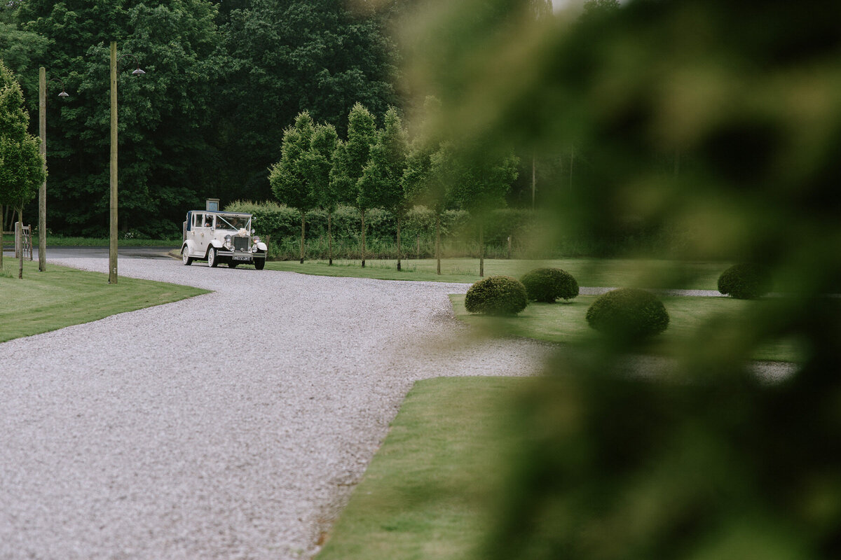 0130Sophie & Ross - Hazel Gap Barn - Dan Tomkins Photography-1