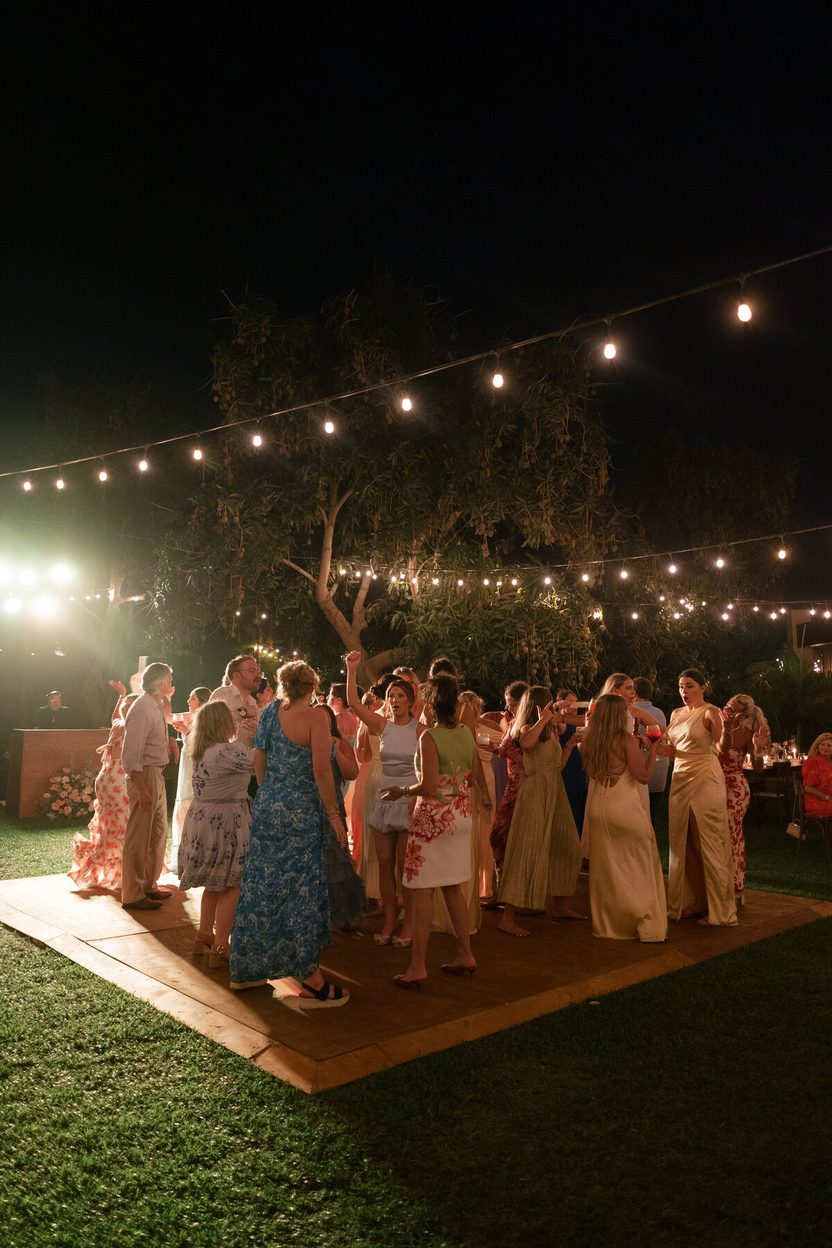 alyssa-simpson-baja-luna-cabo-wedding-roberts-reception-224