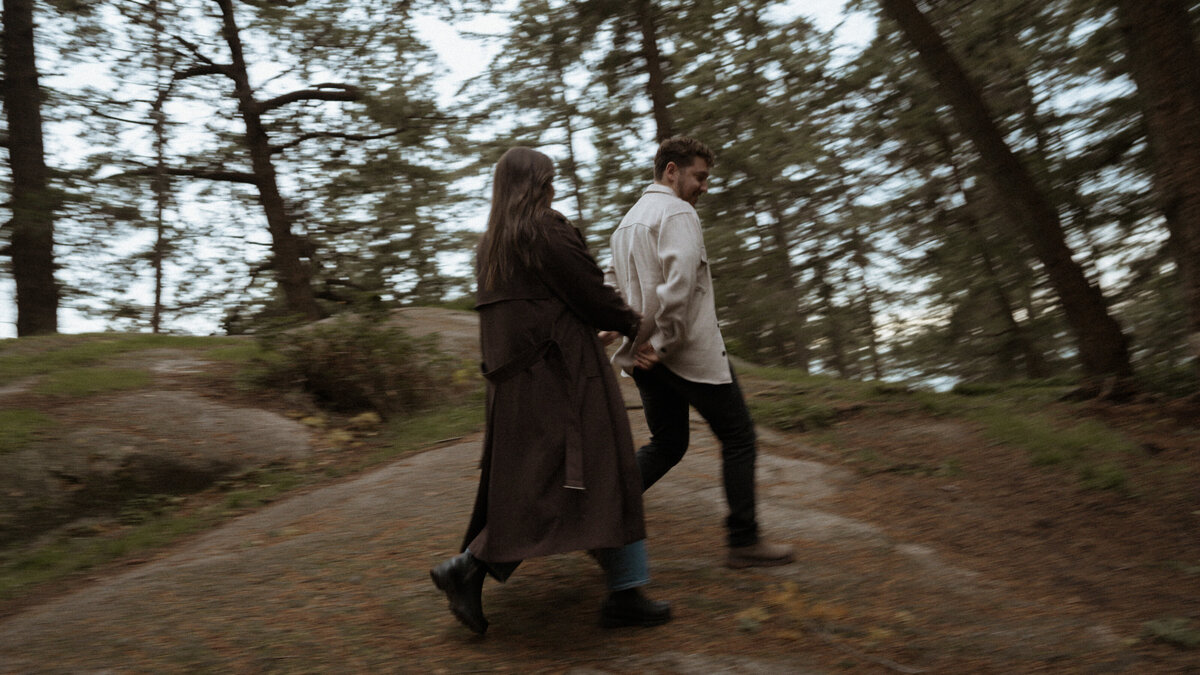 Lighthouse-Park-Vancouver-Engagement-Photoshoot-2