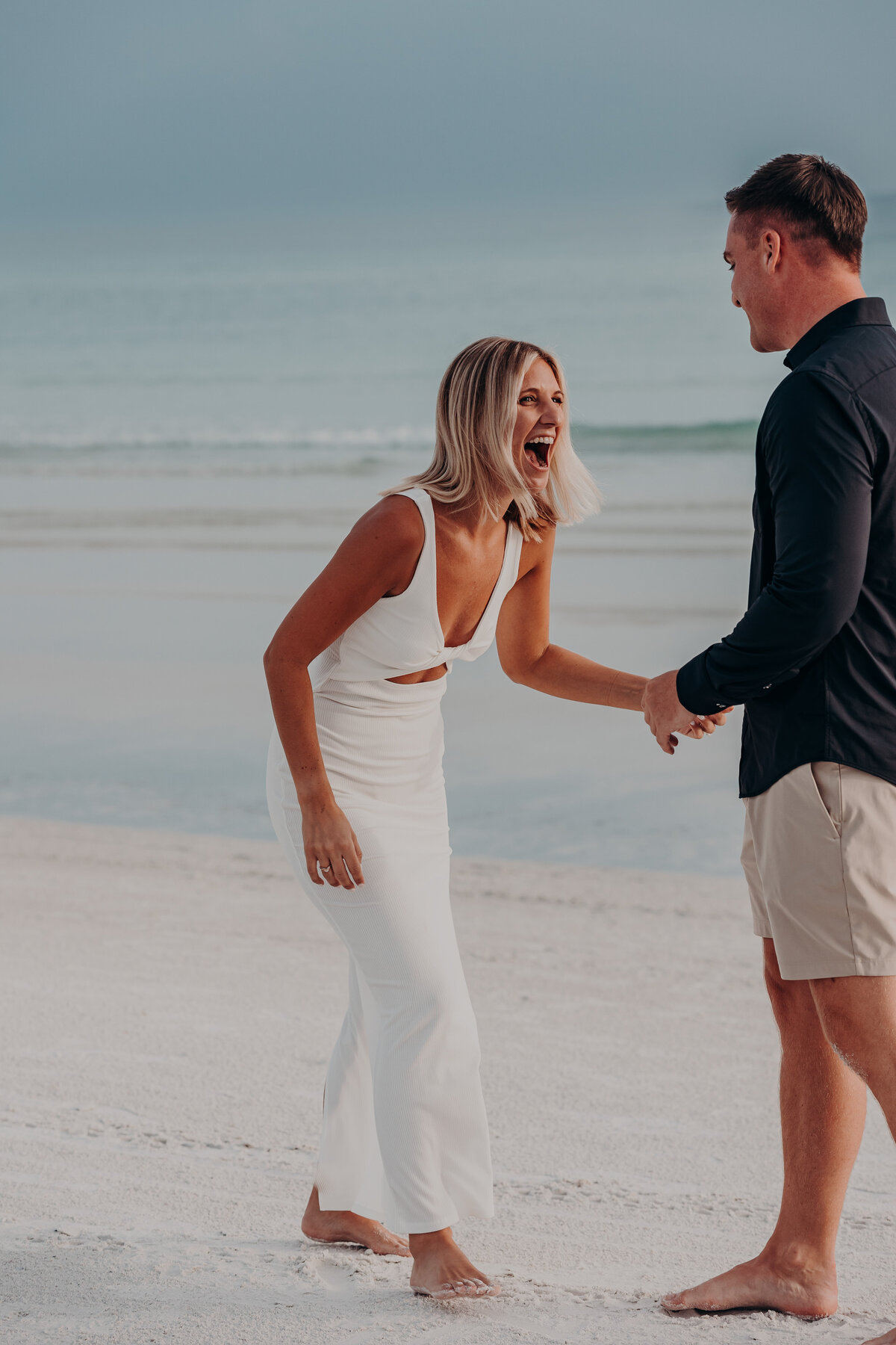 siesta key beach proposal | siesta key engagement photos | beach proposal | proposal on the beach | sarasota engagement-4