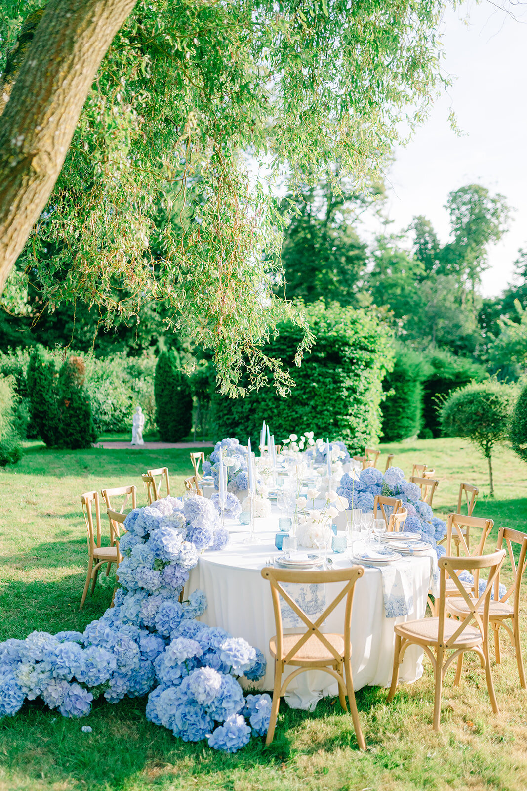 MorganeBallPhotography-Wedding-ChrisKim-ChateaudeVezins-WelcomeDinner-table-69-2666