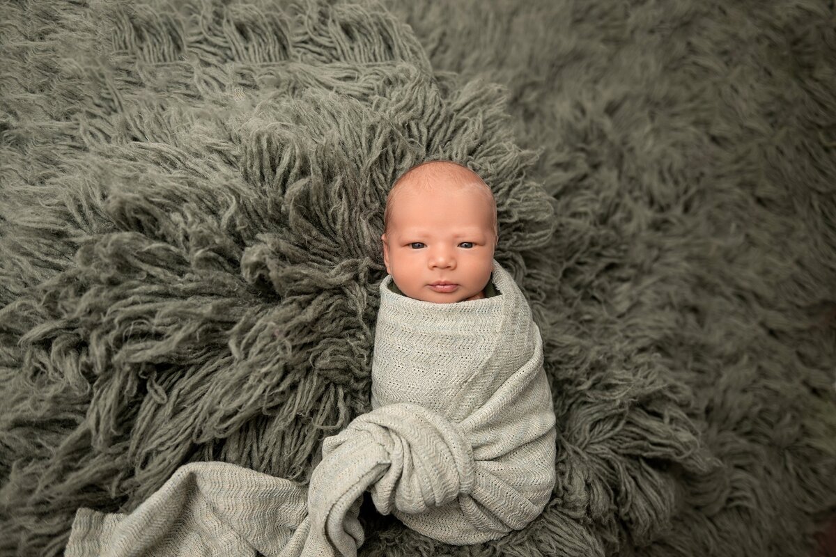 07_24_2024_JamieHuntNewborn-studio-37_WEB