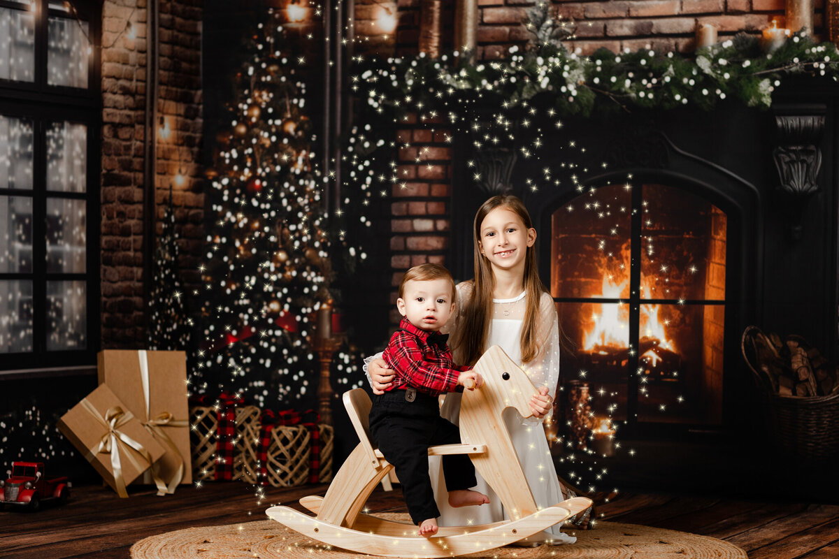 Best NWA holiday photographer, holiday portraits near me, Northwest Arkansas holiday photography, NW Arkansas holiday photos, NWA santa photos