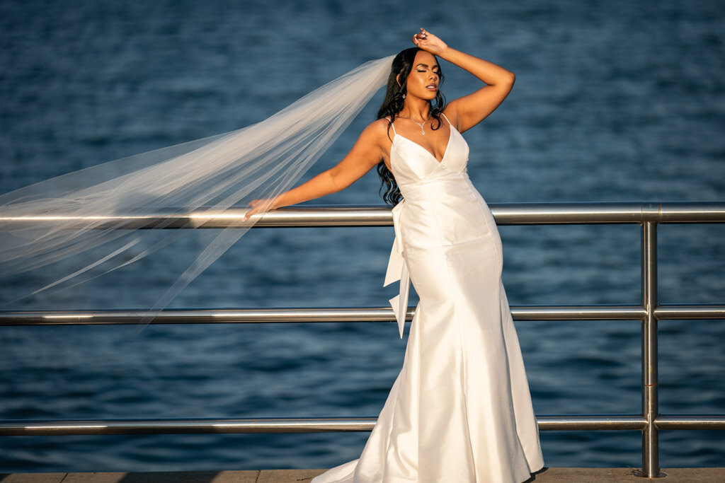 97-Milwaukee-Art-Mueseum-Wedding-Lauren-Ashley-Studios