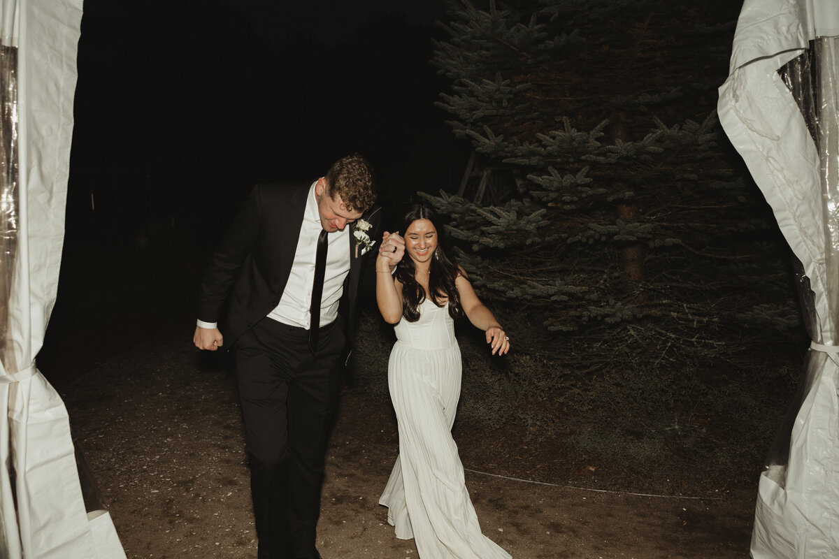 danielleandhunter_emilyarwinephotography-345