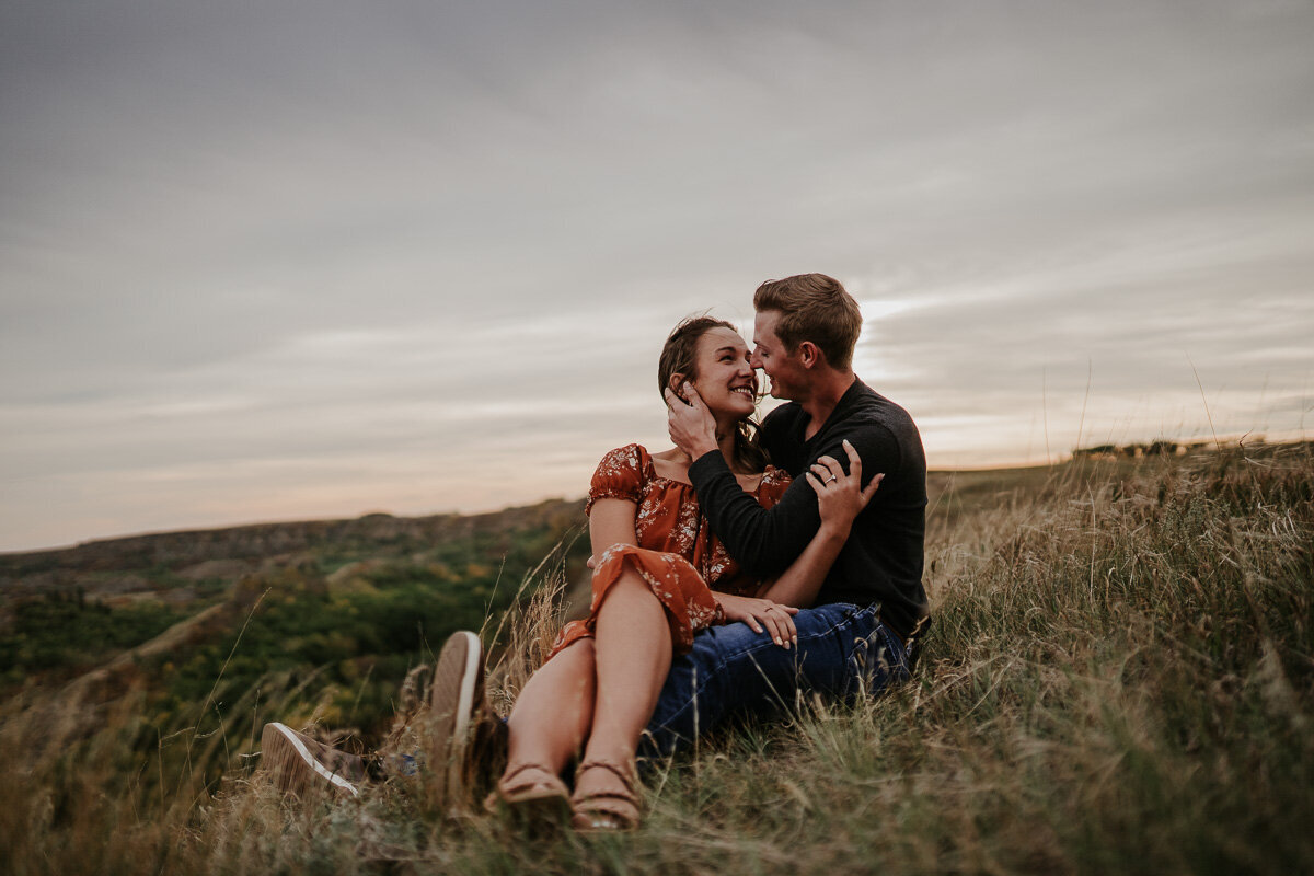 lumy+co_badlands-local-buffalo-jump-engagement-photographer-20