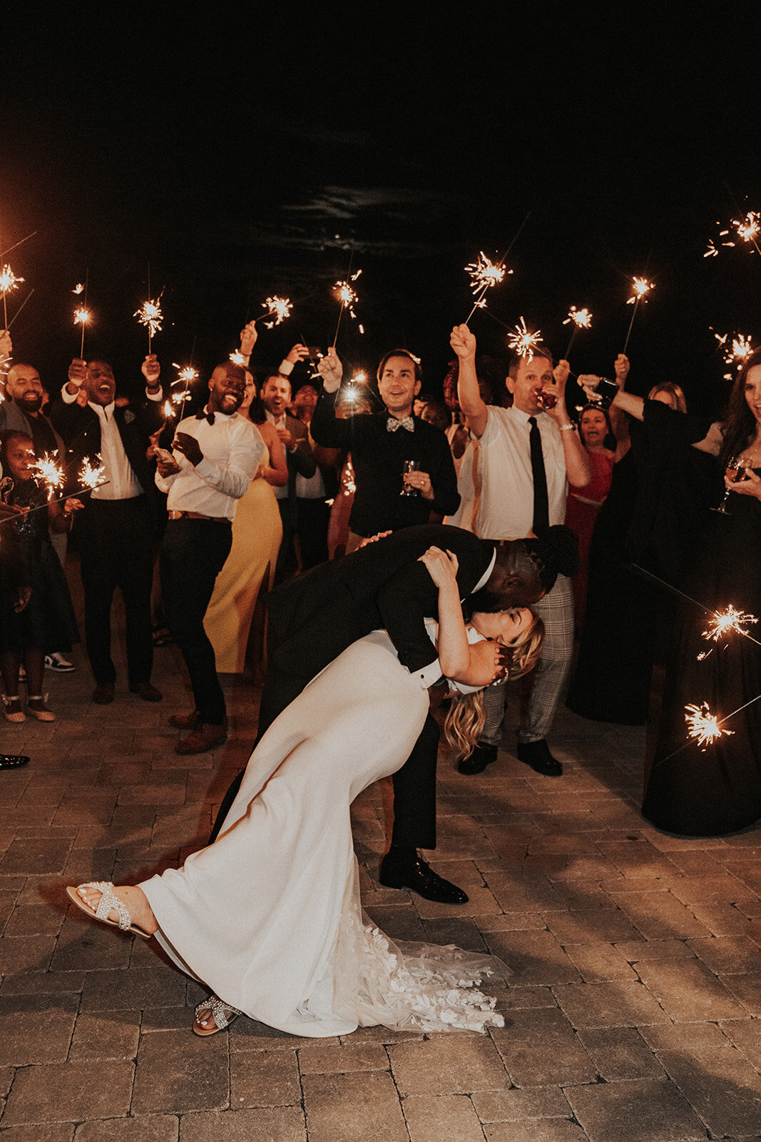 Photos by Canadian wedding and elopement photographer Sarah Rolles Photography