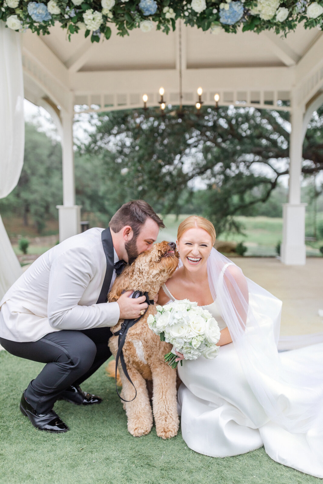 Jessica-Chole-Photography-san-antonio-wedding-photographer-austin-luxury-wedding-photographer-romantic-timeless-classic-photography-kendall-point-wedding-18