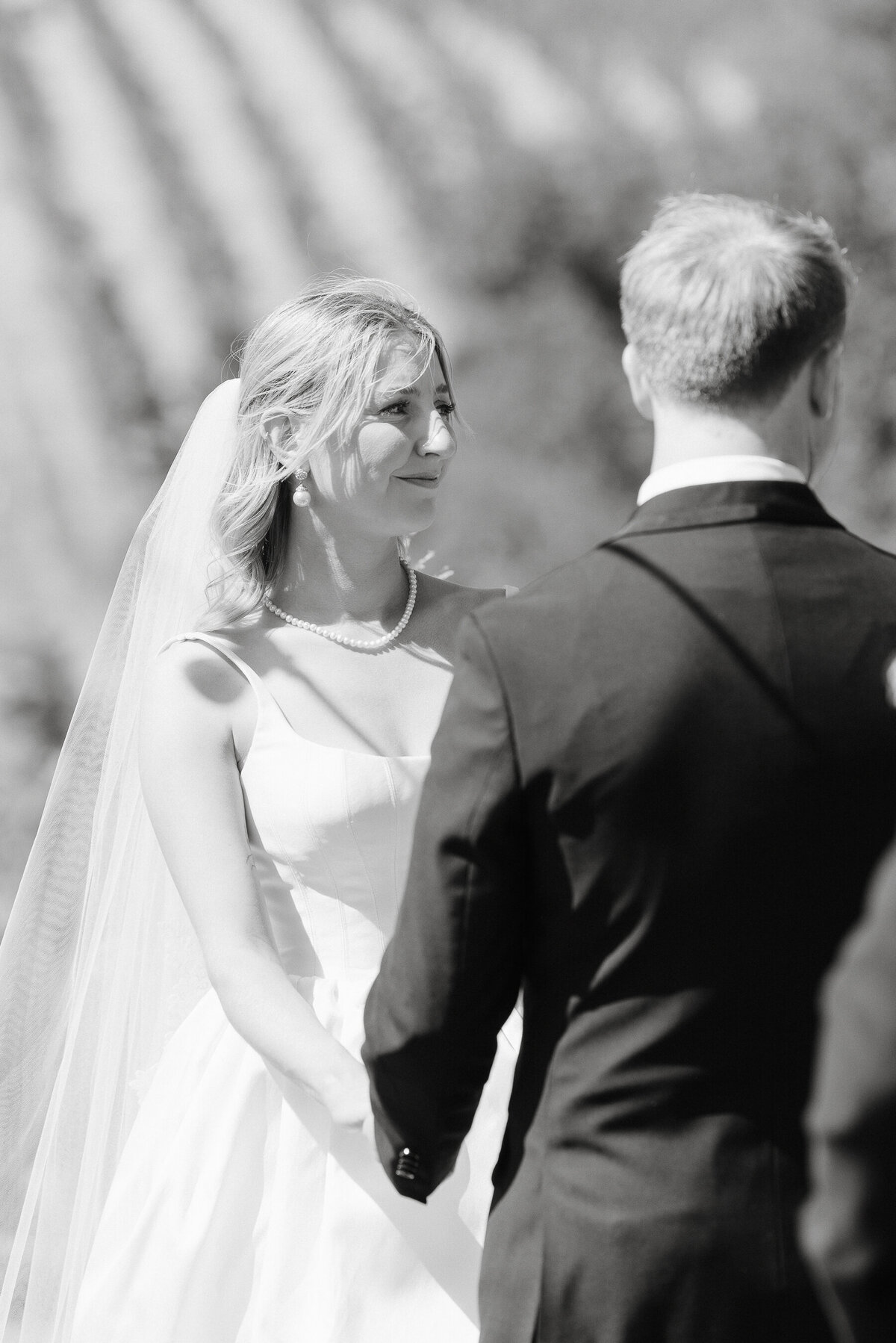 0034_gretchen_gause_photo_healdsburg_wedding_arista_winery_ceremony_blue_sky_2024-