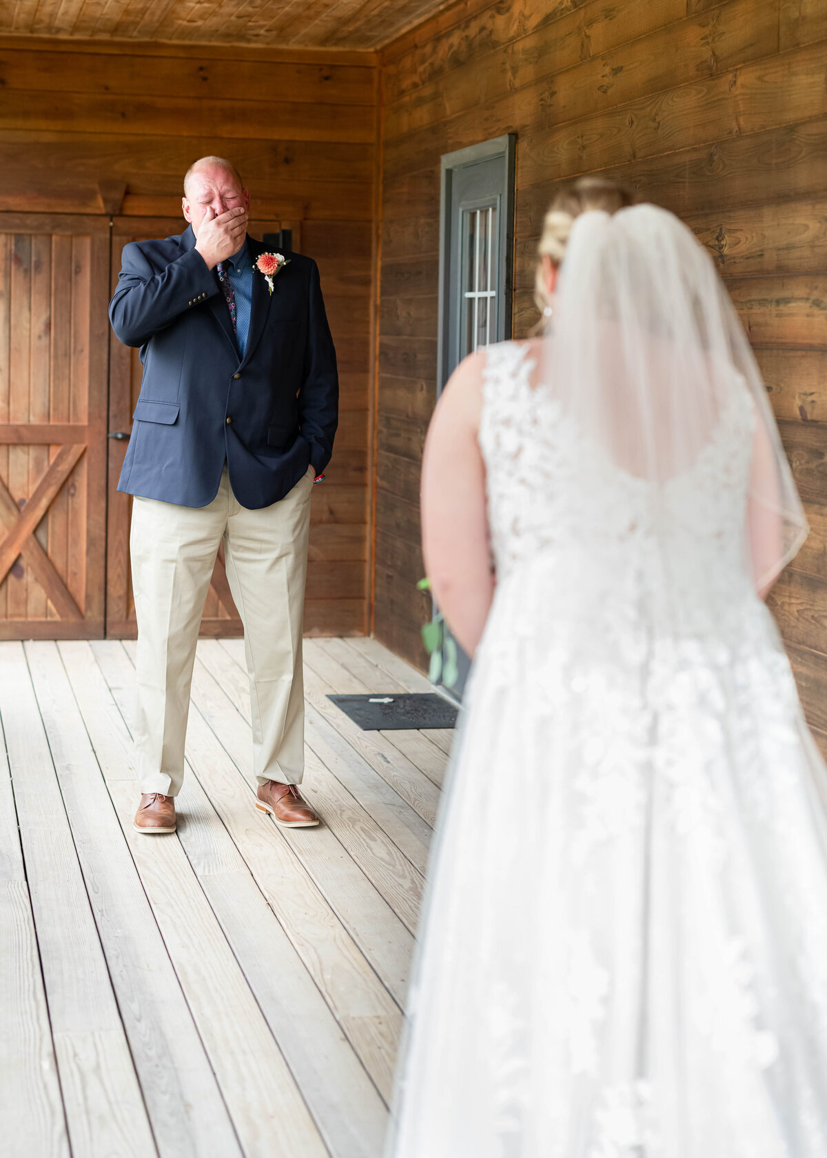 father of the bride crying seeing bride for the first time