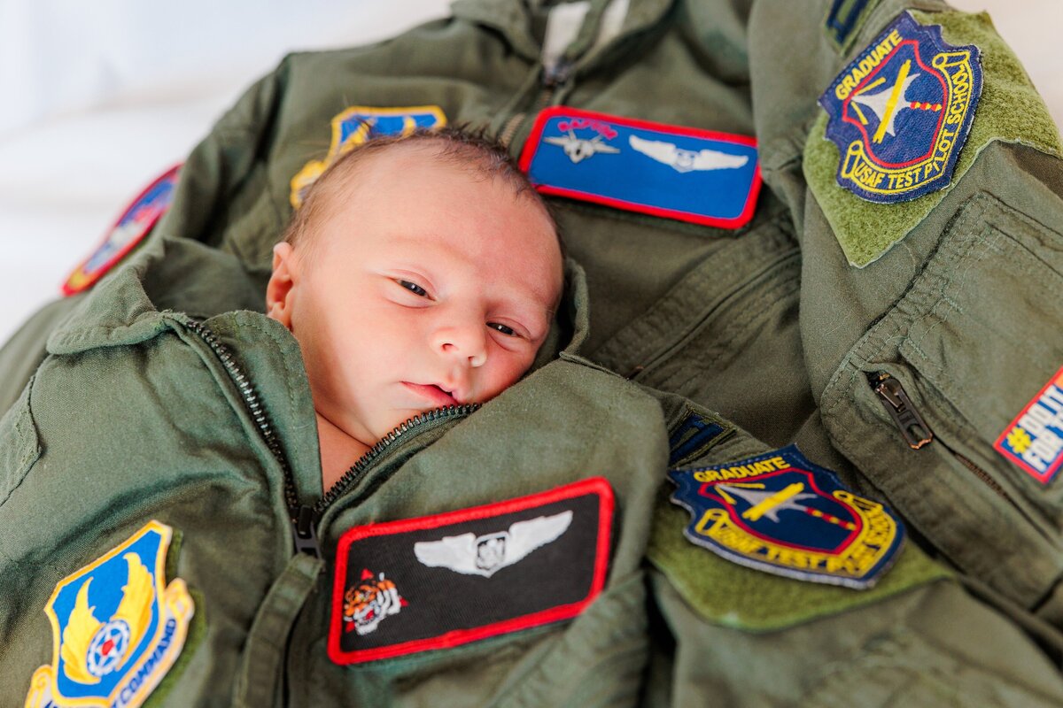 Newborn-pilot-flight-suit-Aronoff-6