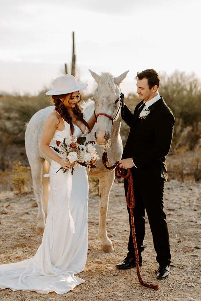 The Willow Southwestern Weddings Horse 4G1A0809-683x1024