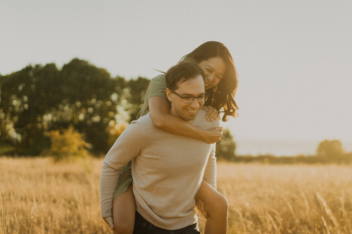 Jo_Dan_Couples_DiscoveryPark_AmyLawPhotography-33