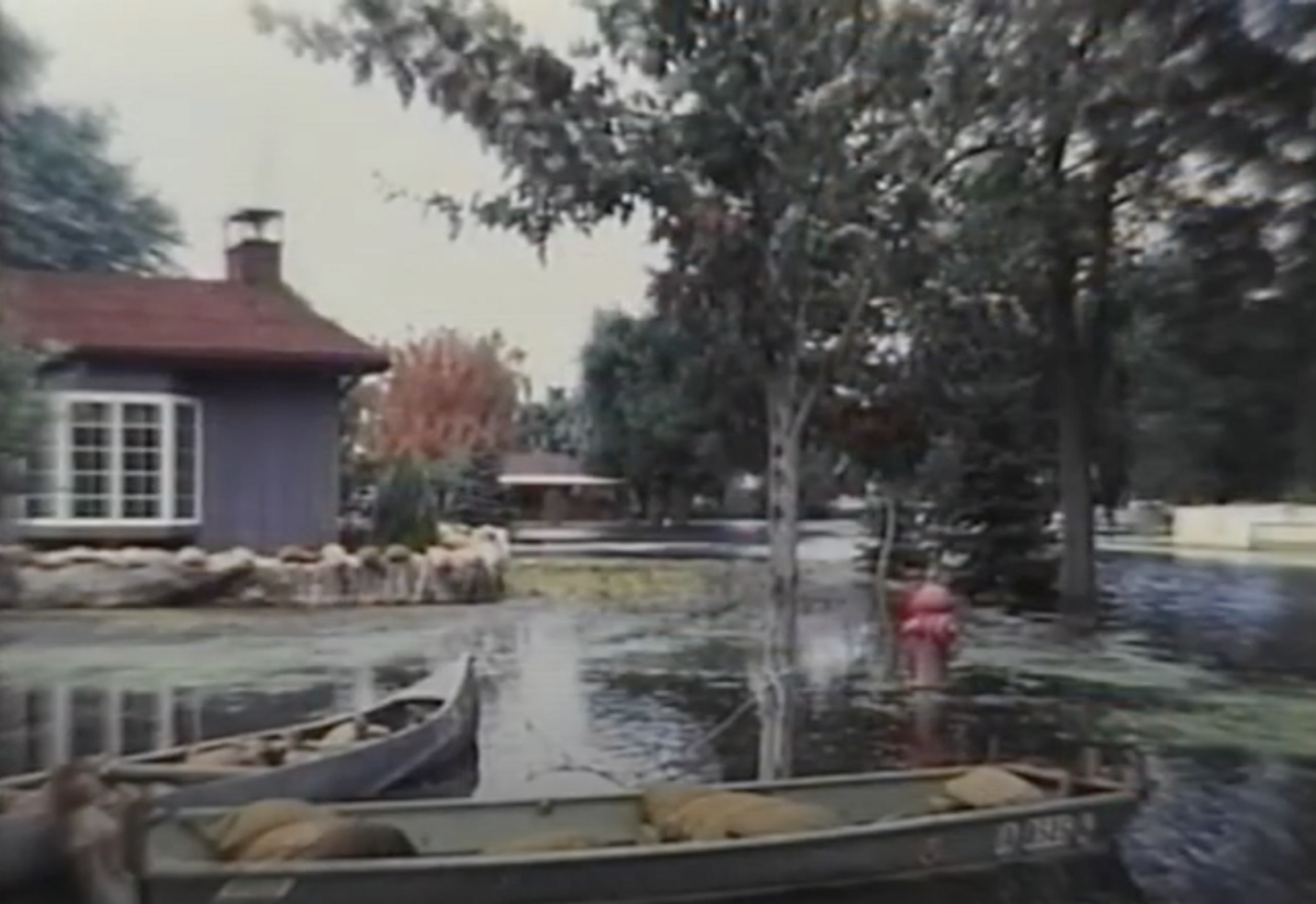 TITLE_The Flood of '93_2.23.33 PM