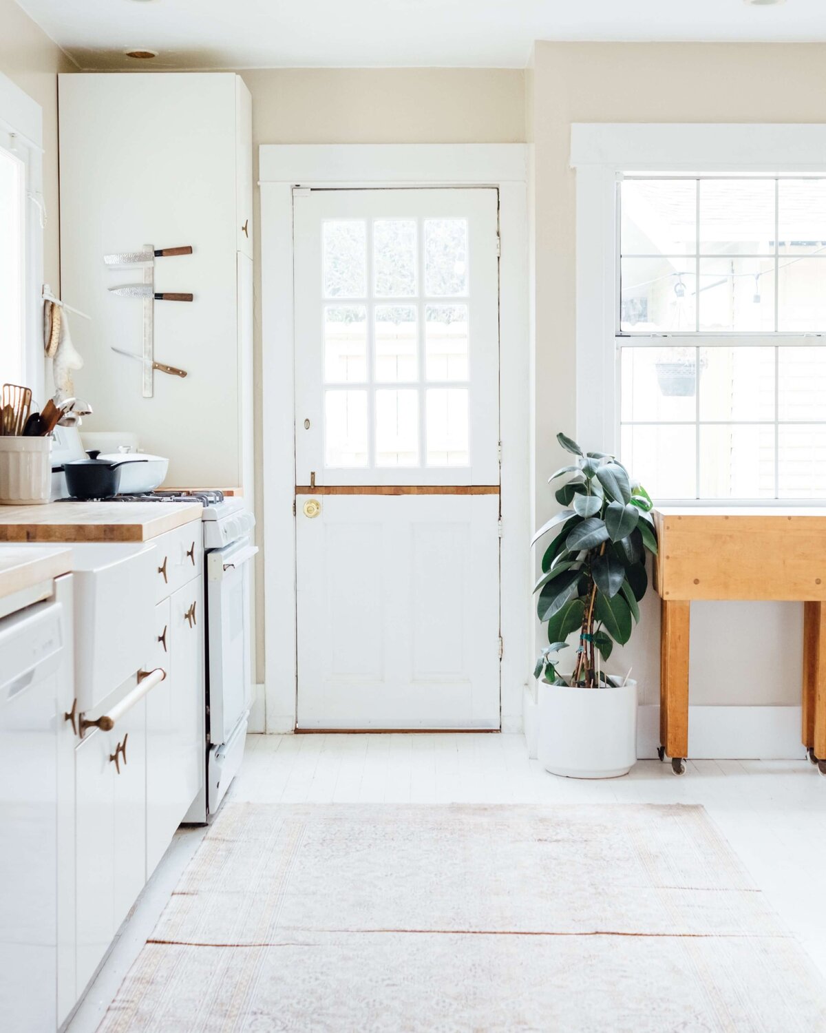 white-kitchen@3x