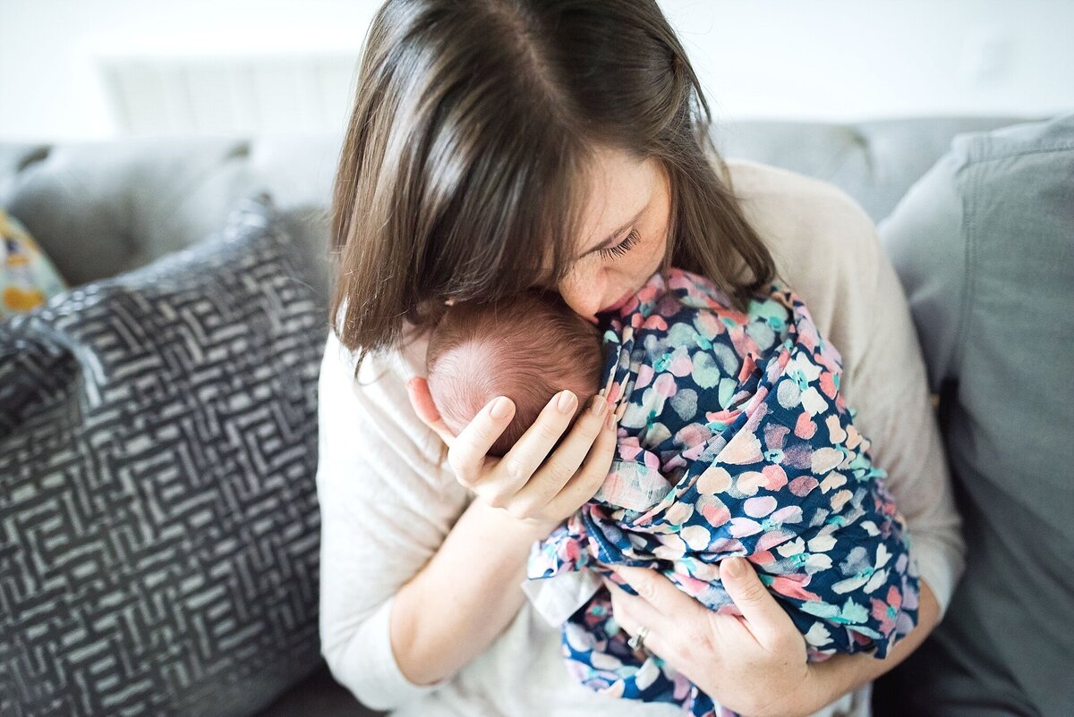 Lifestyle Newborn Photographer