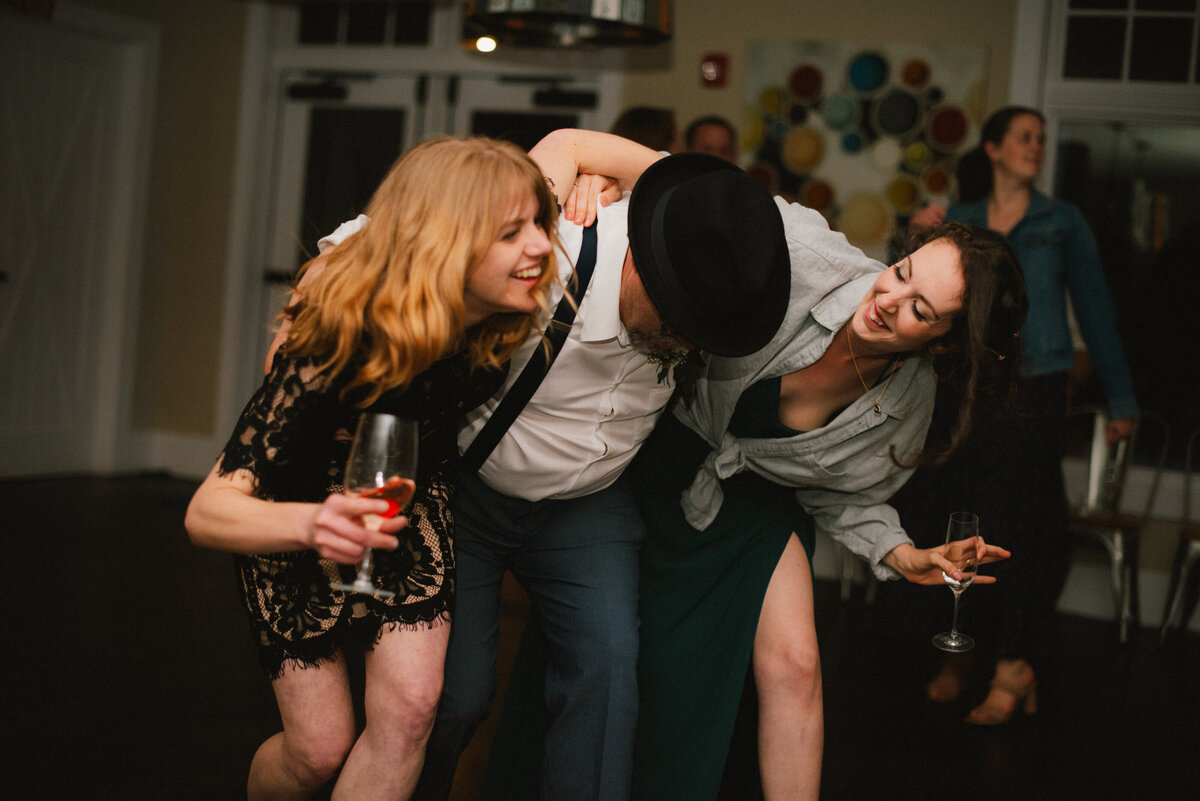 small-weddings-charlottesville-photographer-13