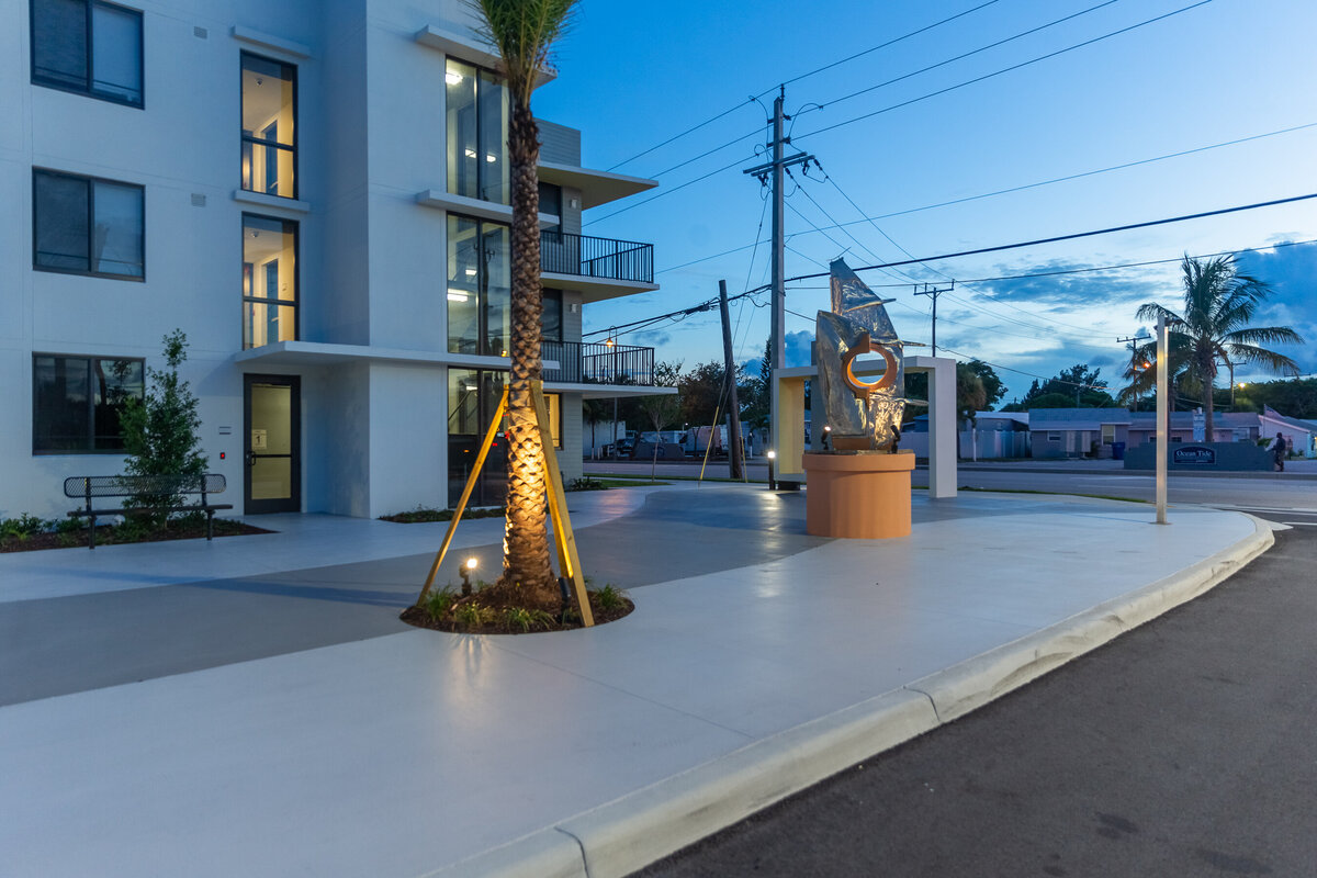 062524BERKELYPALMBEACH-14