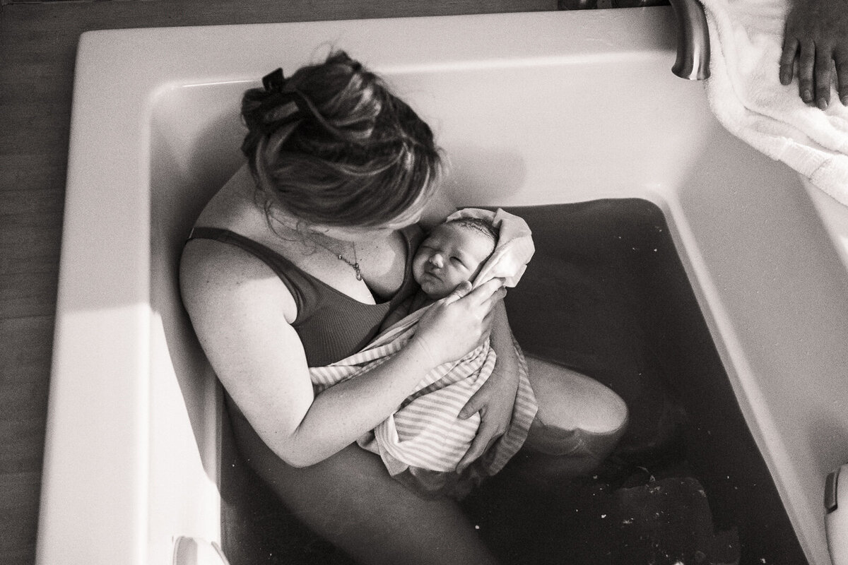 BestMichiganBirthPhotographer-46