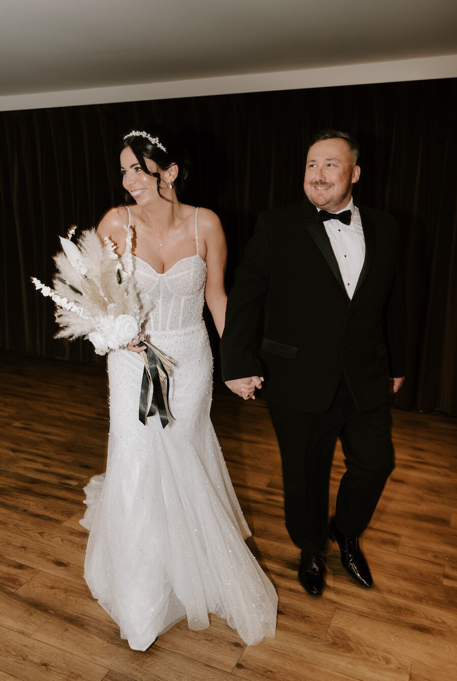 Nicola-Campbell-Timeless-Wedding-Photographer-Scotland-Doubletree-by-Hilton-North-Queensferry-Mr&MrsDavidson-107