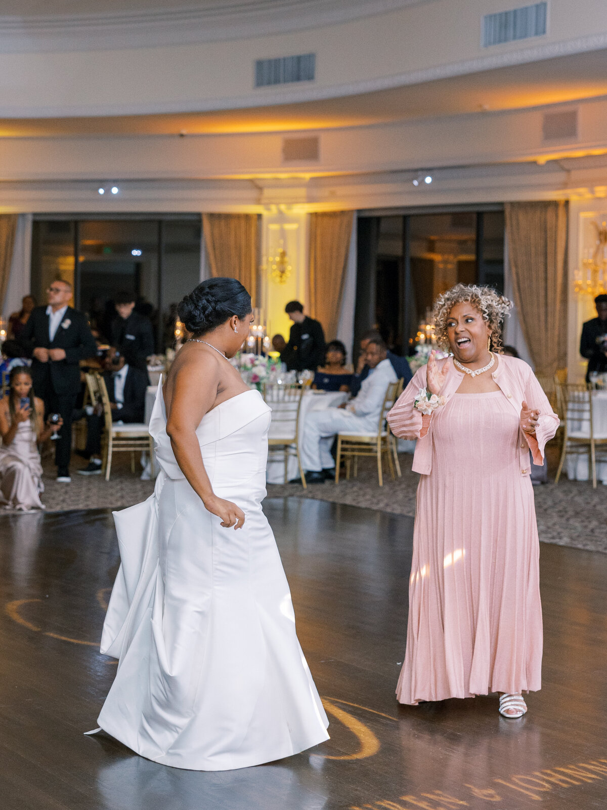 KatieTraufferPhotography-LaurenandJohnnyWedding-1096