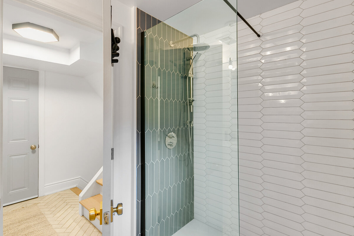 041_Second Bathroom