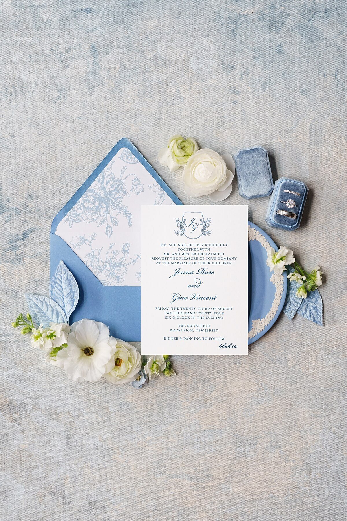 lace-and-belle_classic-vintage-blue-wedding-invitations-8